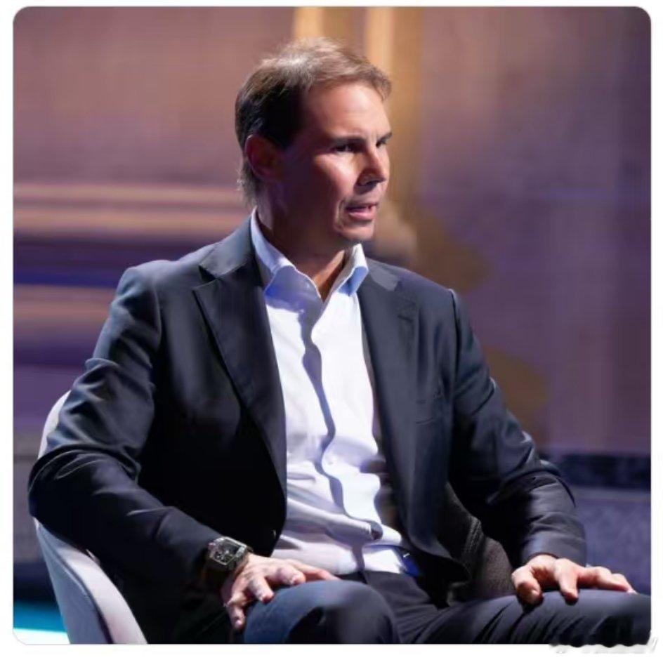 纳达尔近日接受采访，聊了聊自己的近况，也谈了些原来没谈过的想法，要点如下:1.跟