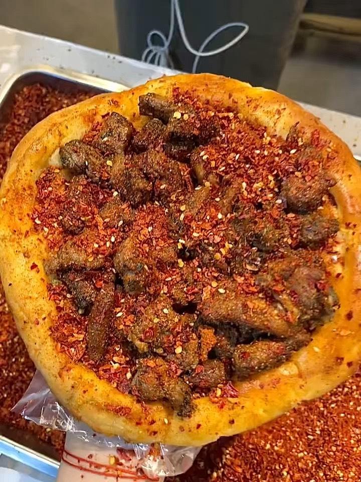 兰州特产，全城辣子美食封神打卡攻略🌶️
来兰州旅游，特色辣子，是香到骨子里的胡