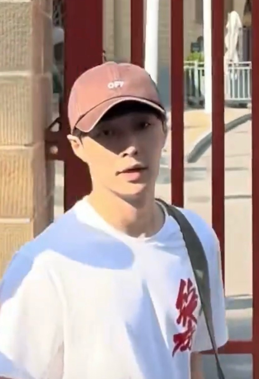 你如果认识他久一点 就会很熟悉他的愧疚这是他爱的一部分 舞蹈 粉丝 音乐 表演常