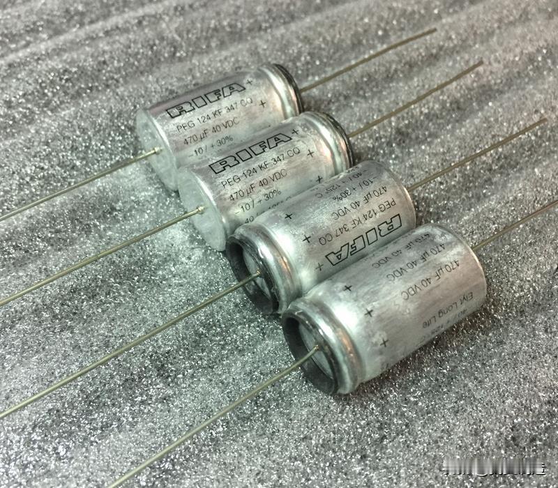 瑞典生产的RIFA PEG124长寿命发烧电容，RIFA PEG124系列是RI