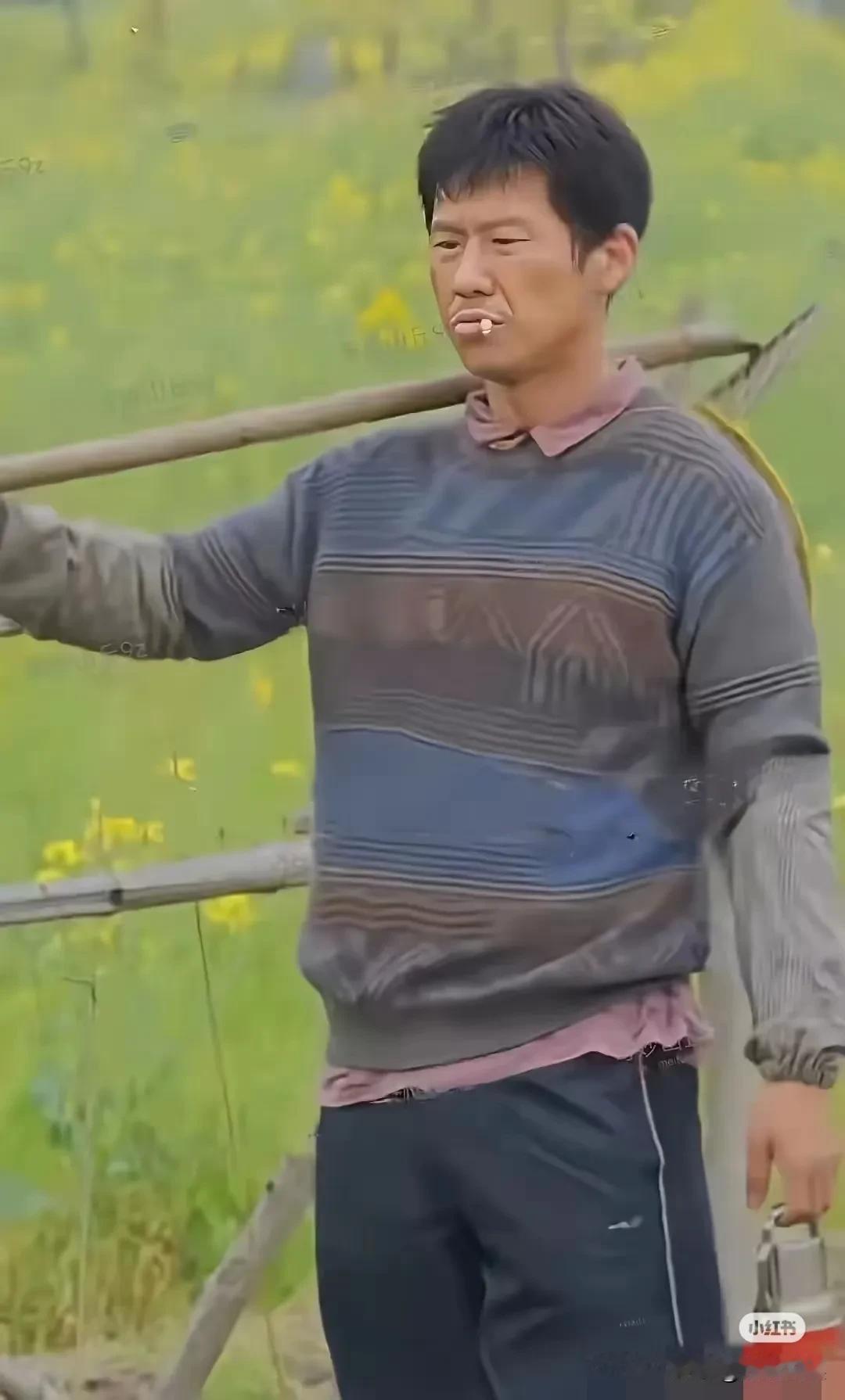 演员王骁，把他放到农民堆里，真看不出是他来，这形象和农民没区别啊！演啥像啥，有实