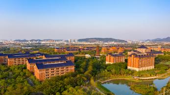2026年软科中国大学排名刚公布，南方医科大学在全国排名第42。排在它前面的中山