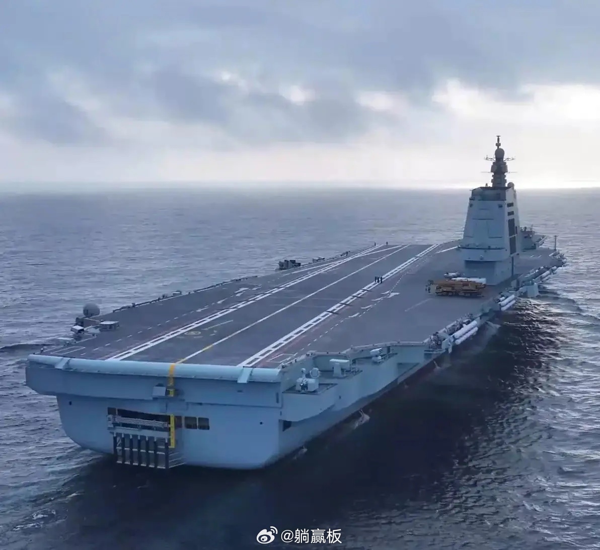 美西方估计又要对我国的军费增长草木皆兵了！根据最新公布消息，中国今年军费预算为1