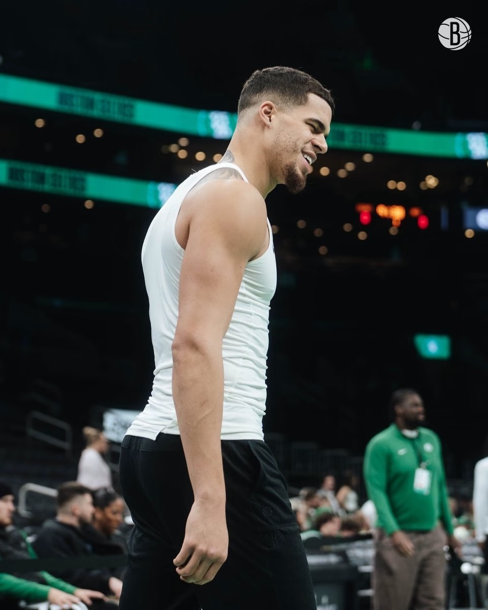 NBA篮网 迈克尔·波特近七场数据：🎯 场均27.0分🎯 7.4个篮板🎯 