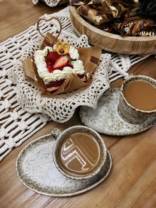 咖啡与甜品的治愈时光 .☕️🧺