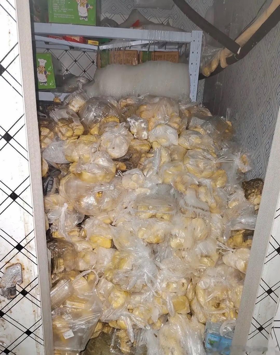 看到这个冰冻榴莲，你们还敢吃吗 
