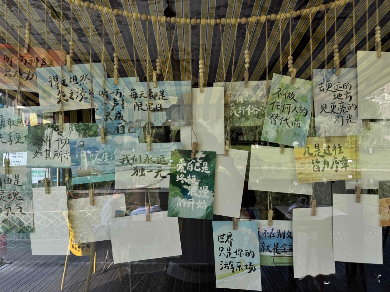 一位资深的教育博主说：现在的孩子如果家里没靠山，就把生存技能练扎实。上大学前，我