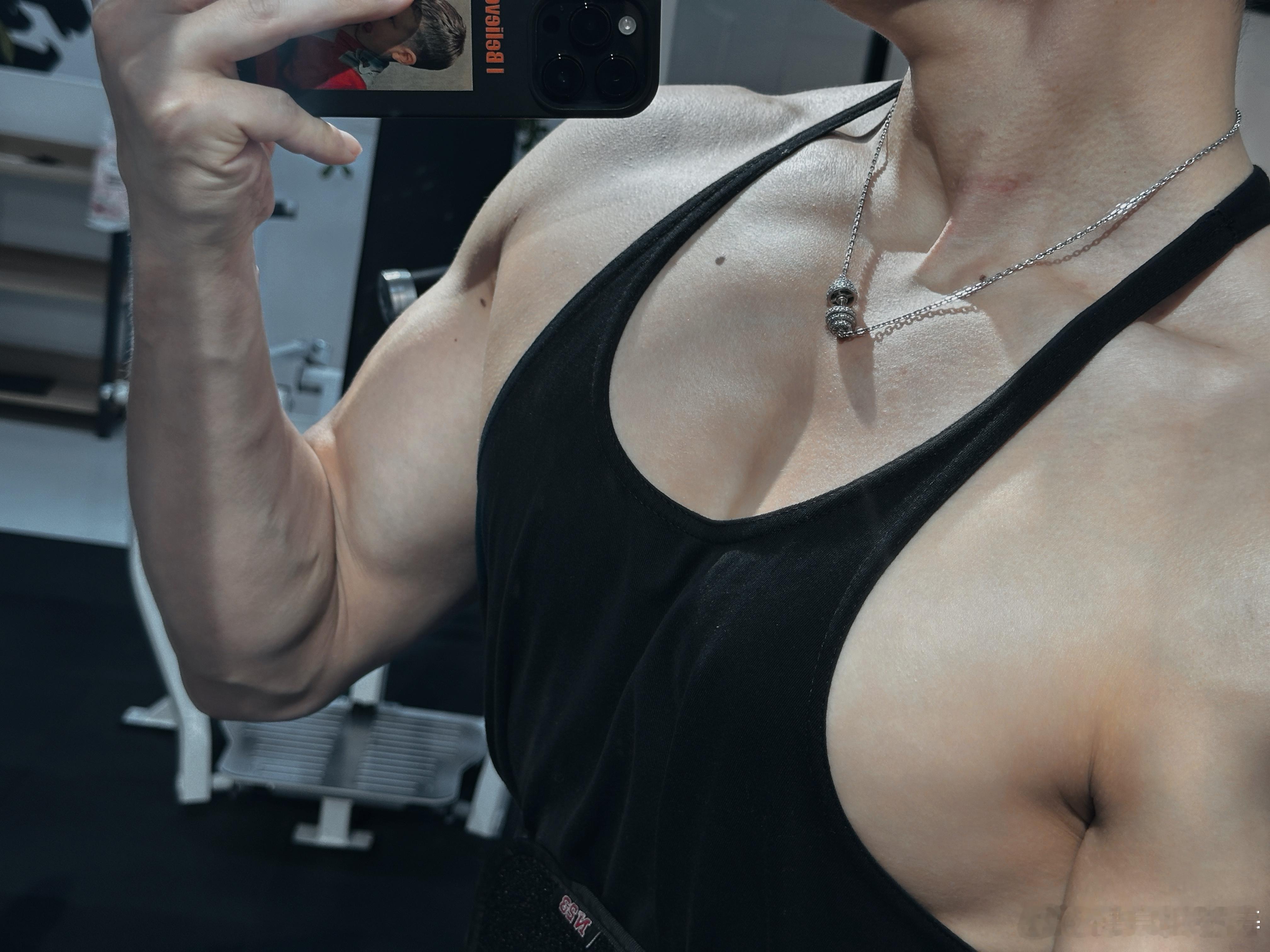 人生寻寻觅觅  不断的通过他人回应填补自己的内心 其实最需要找到的是那个完整的自