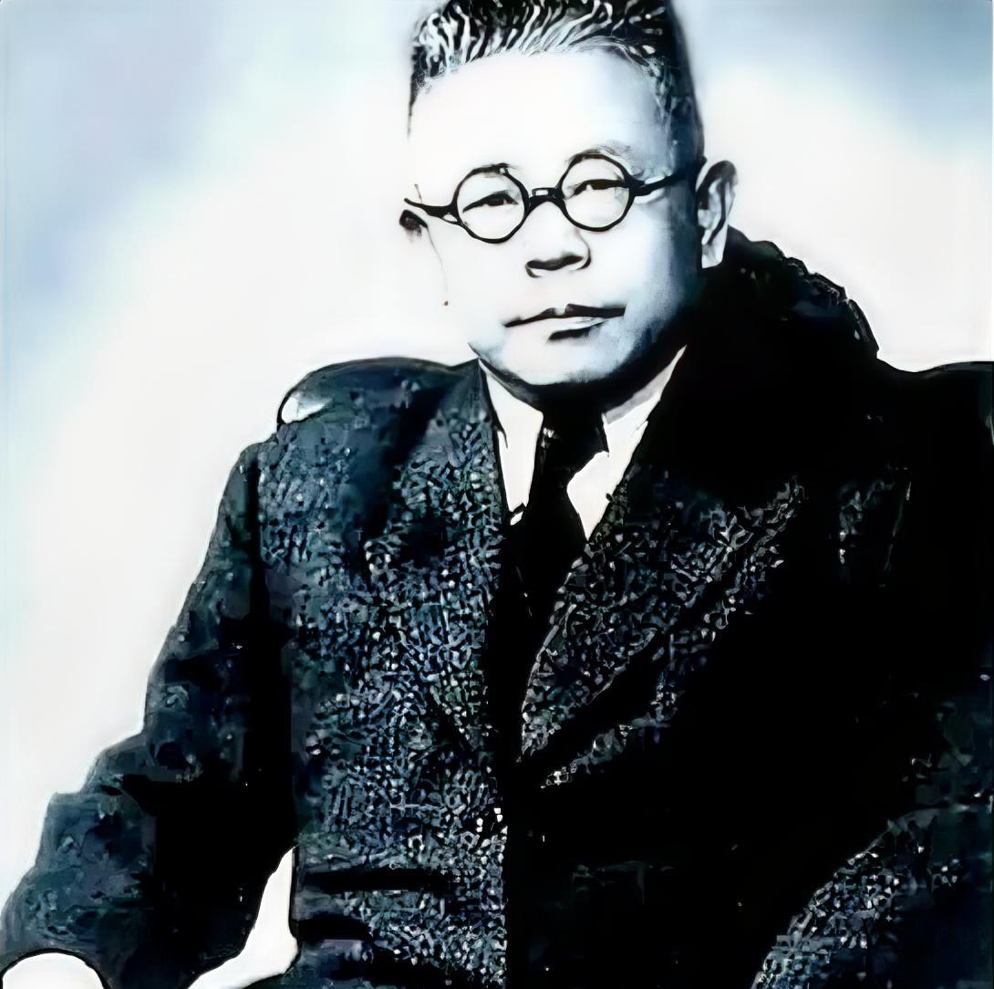 1950年傅斯年任台大校长，列席省议会时突发昏厥，虽经全力抢救，当晚不幸离世，年