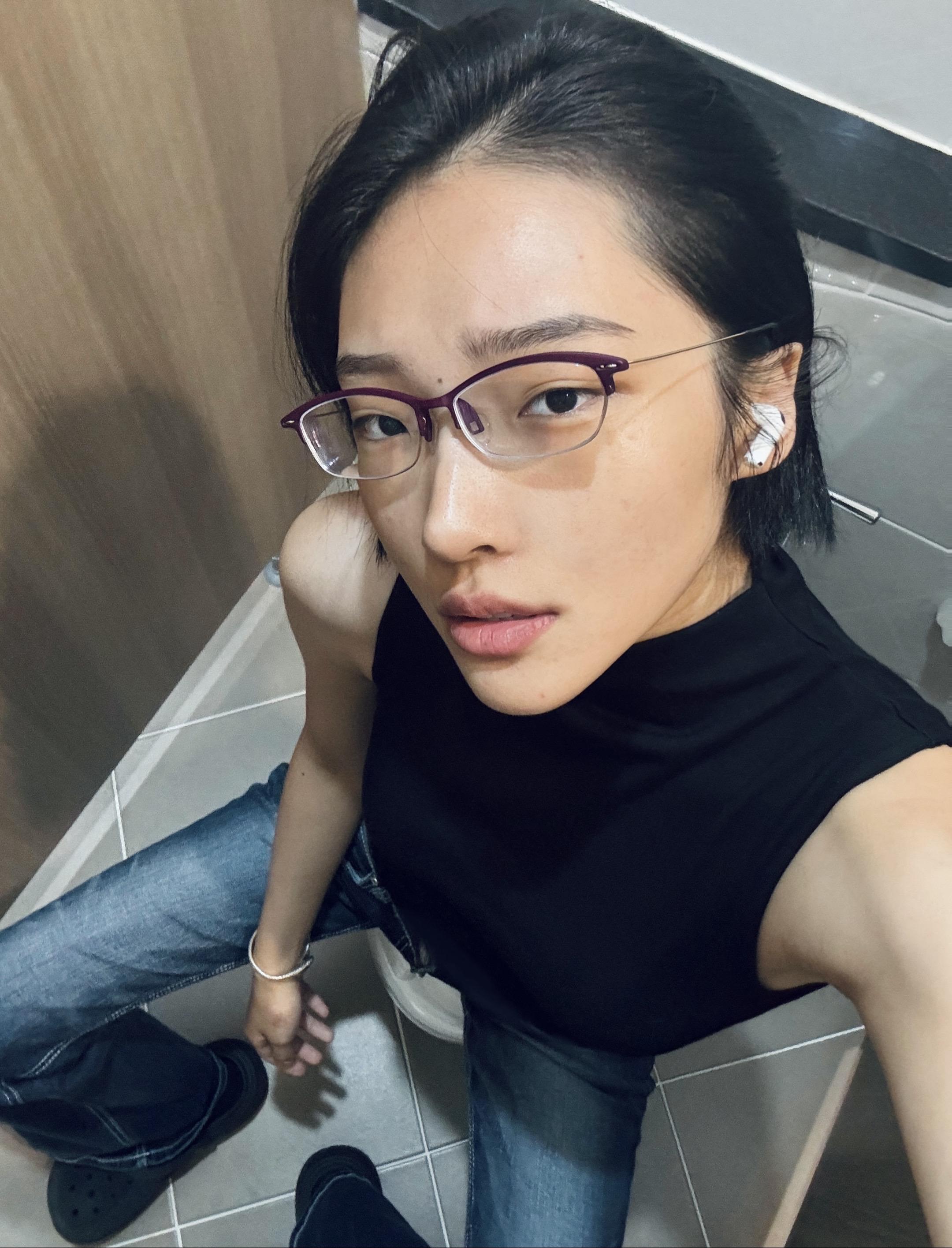 全剧终前，我依然保持帅气地退场，虽然没人鼓掌😎