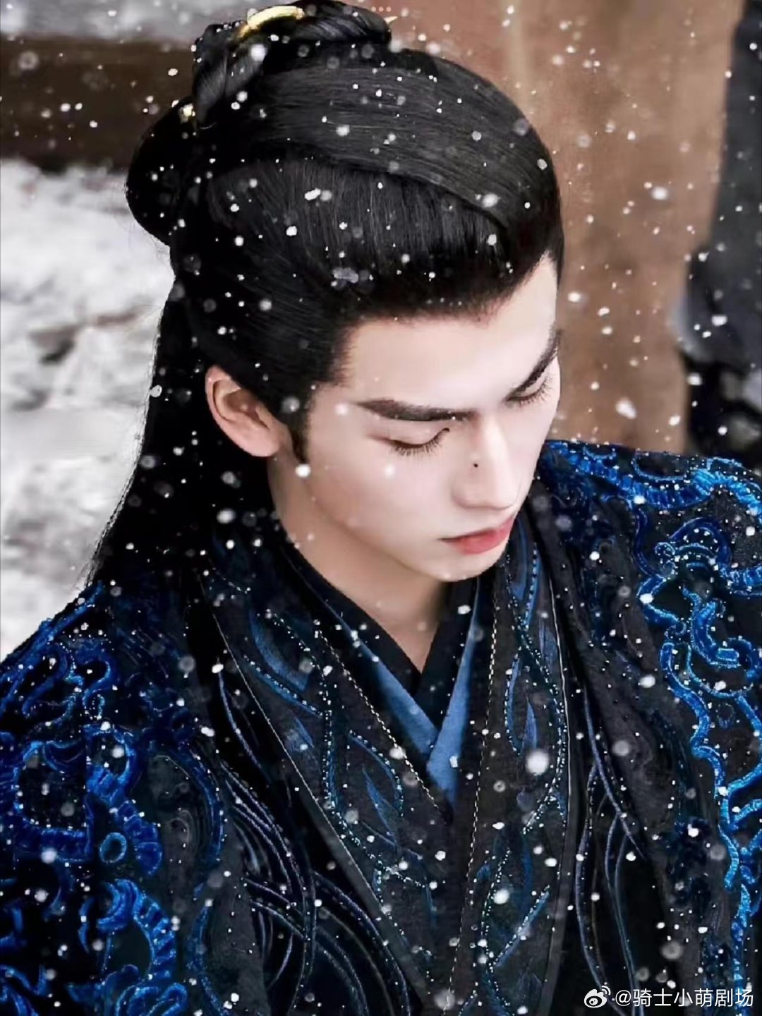 张凌赫 古颜一张凌赫就是古颜天花板，清冷矜贵又自带破碎感，不管是温润公子还是意气