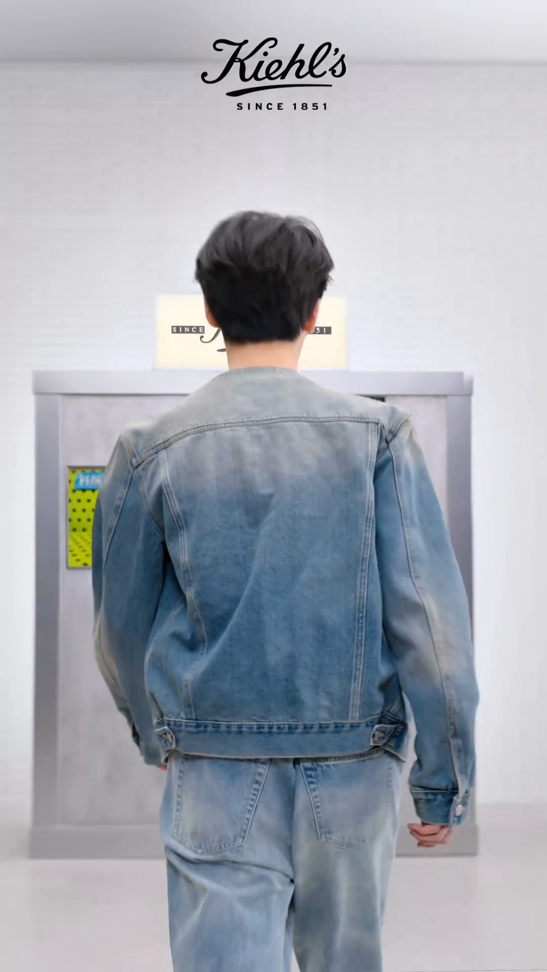 梓渝 科颜氏梓渝科颜氏预热视频 青春洋溢牛仔少年来啦 期待转身😍又是演唱会又是