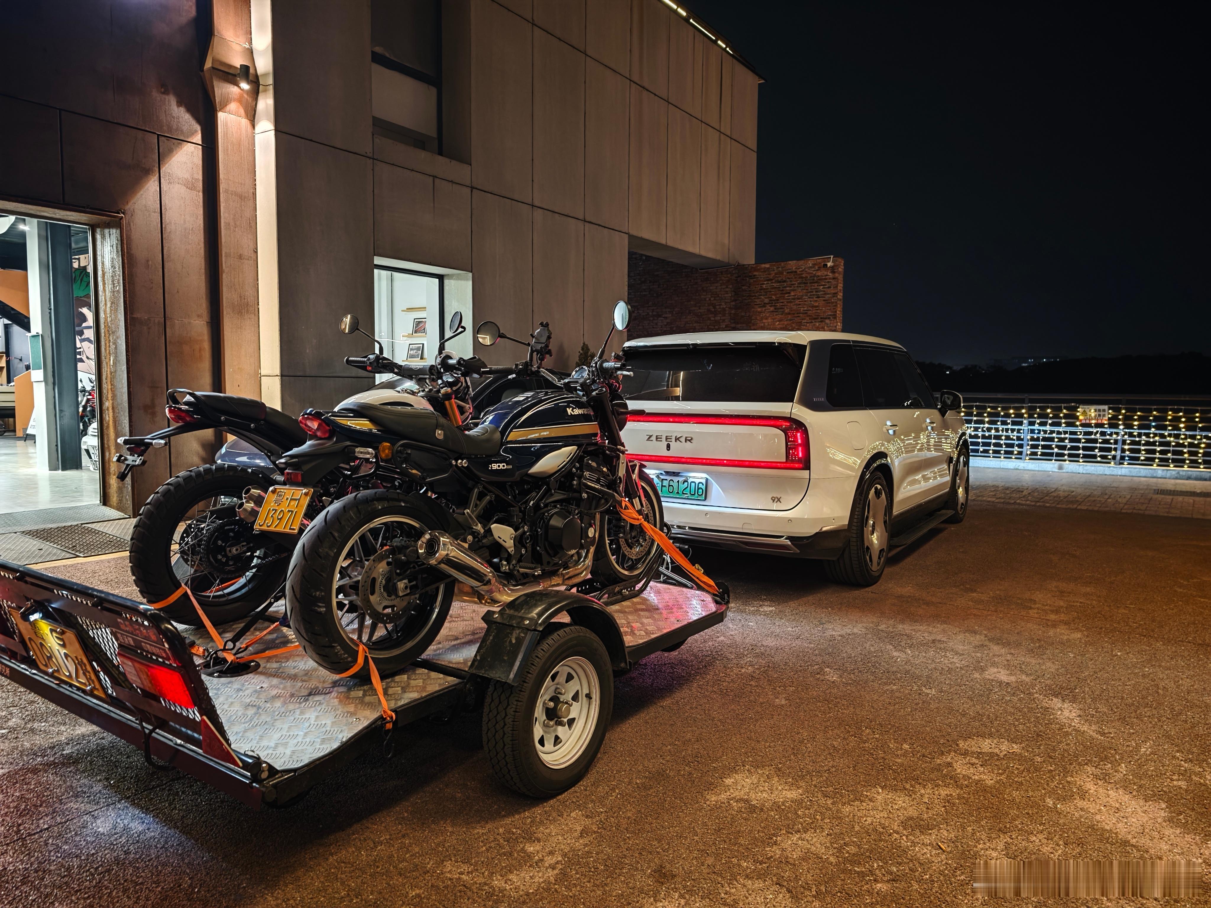 早出晚归的跨省旅行，名副其实的4+2，探索了最高效又省时省力的玩法极氪9X hy