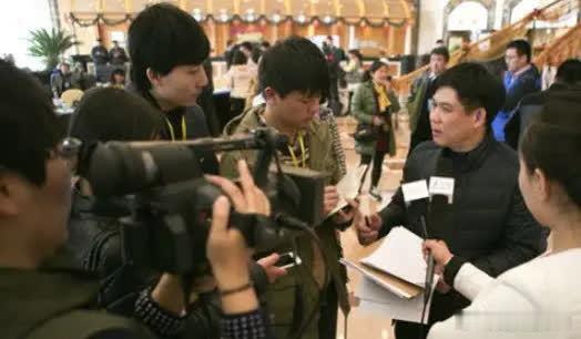 中国强势又出招，美国特别害怕的一刻终于出现了，日本面临产业转型压力，韩国感受到明