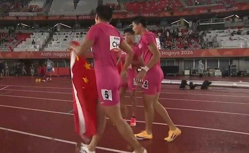 中国男子4x100接力拿下冠军，男女队双卫冕 老将压阵！谢震业最后一棒守住优势，
