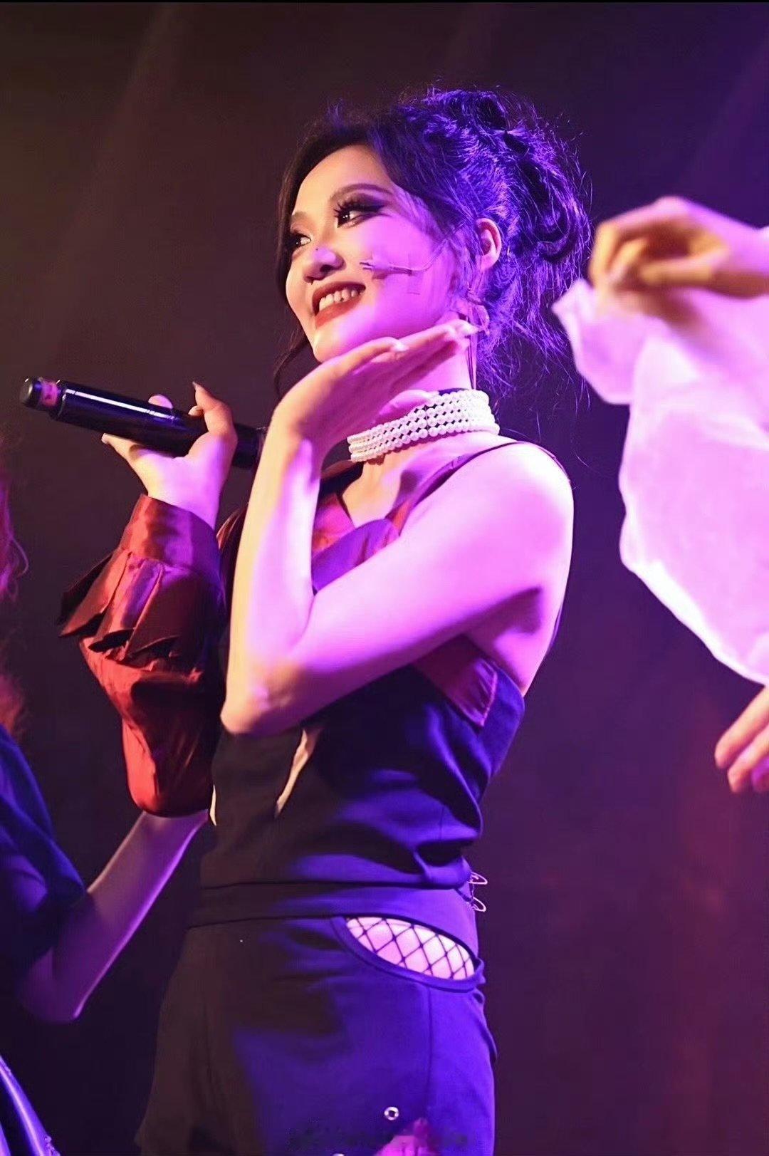 音综选手没有雌竞只有欣赏 女孩子们的世界好纯粹！互相鼓励比啥都强～ ​​​