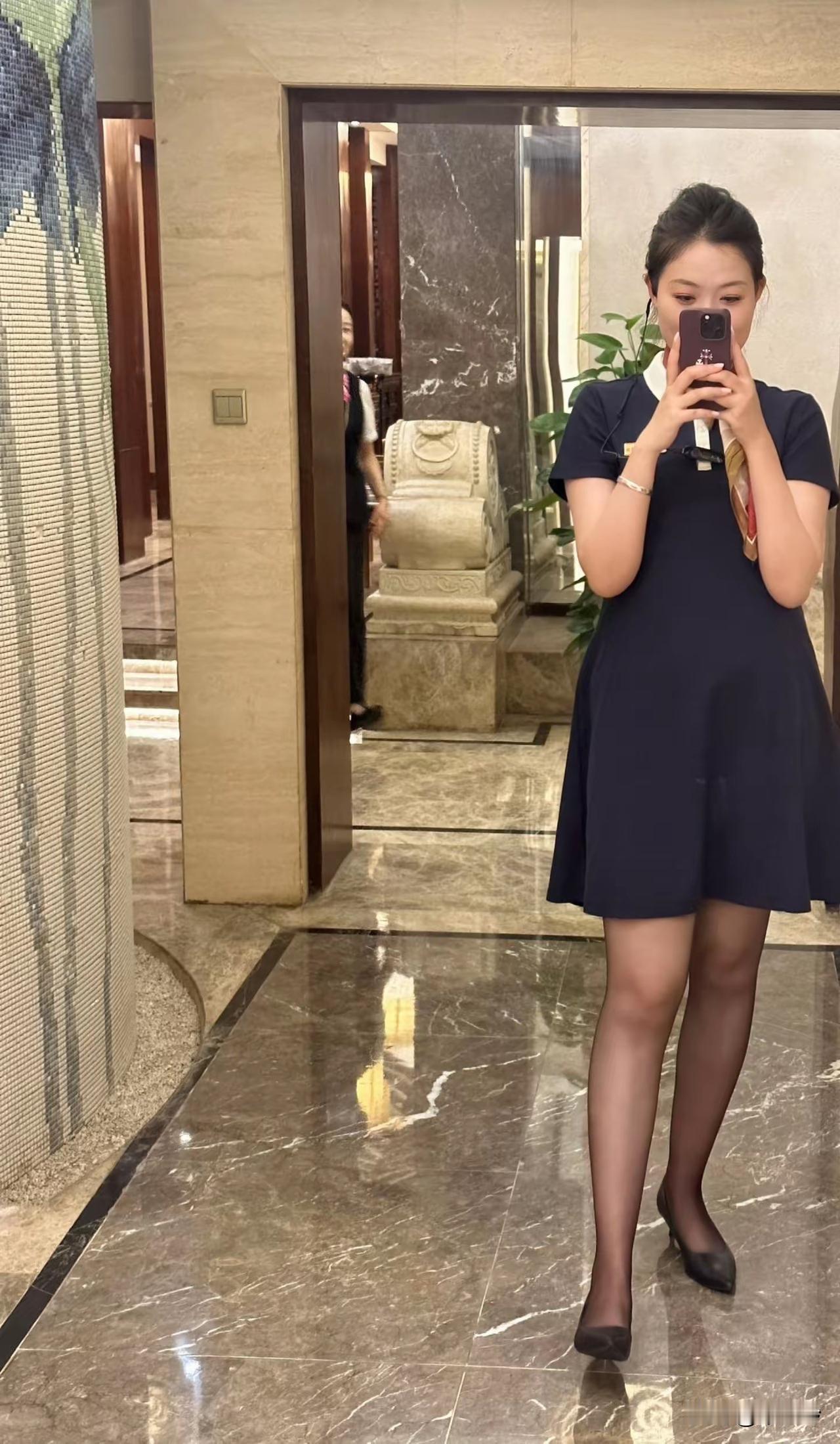 分享一张最近随手拍的照片随拍一张工作照[奸笑]