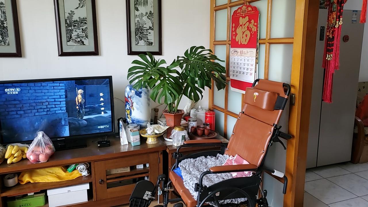 已经坚持写头条两天了，今天是第三天。平时习惯在电脑上敲字，清明节在外面所以用手机