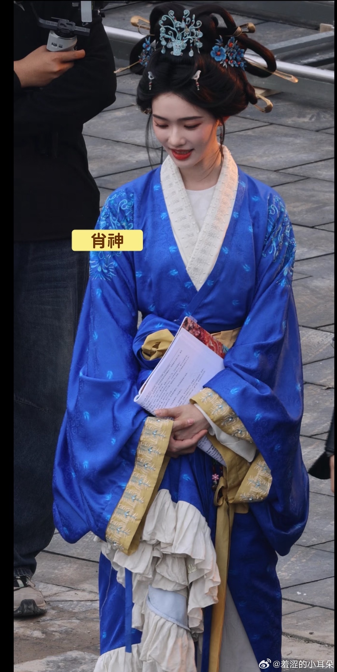 这大头跟肩膀一样宽 