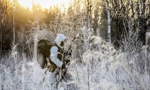 北约特种部队冬季训练
军事