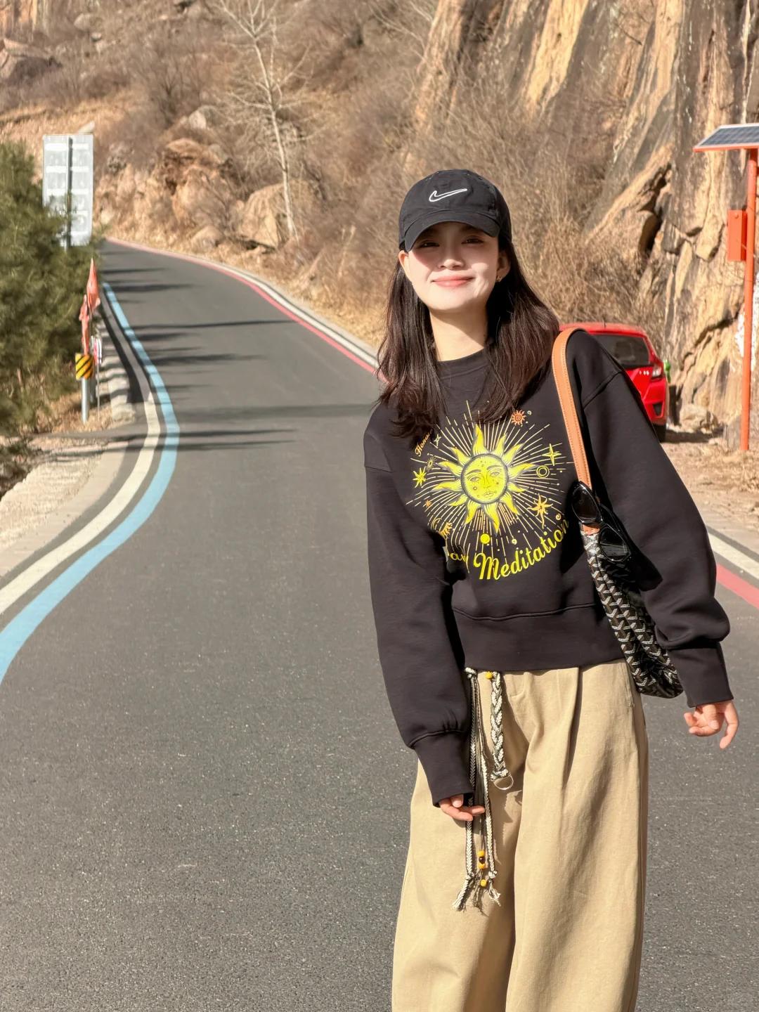 休闲出行封神穿搭｜卫衣+阔腿裤太绝了🧢

谁懂啊！懒人闭眼穿都好看的休闲穿搭，