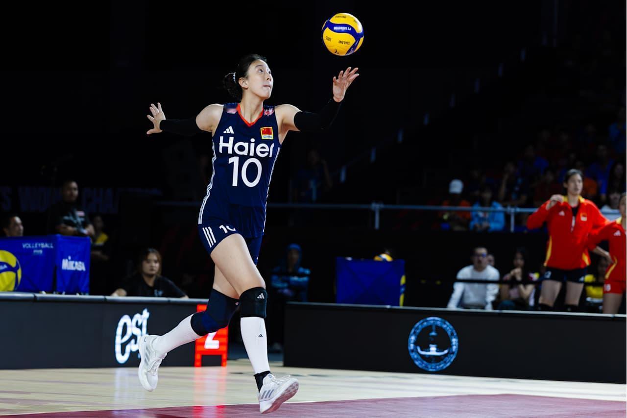 赵勇与蔡斌都有一个搞笑小节目，不好理解。
这几年，中国女排有一件事我还真是百思不