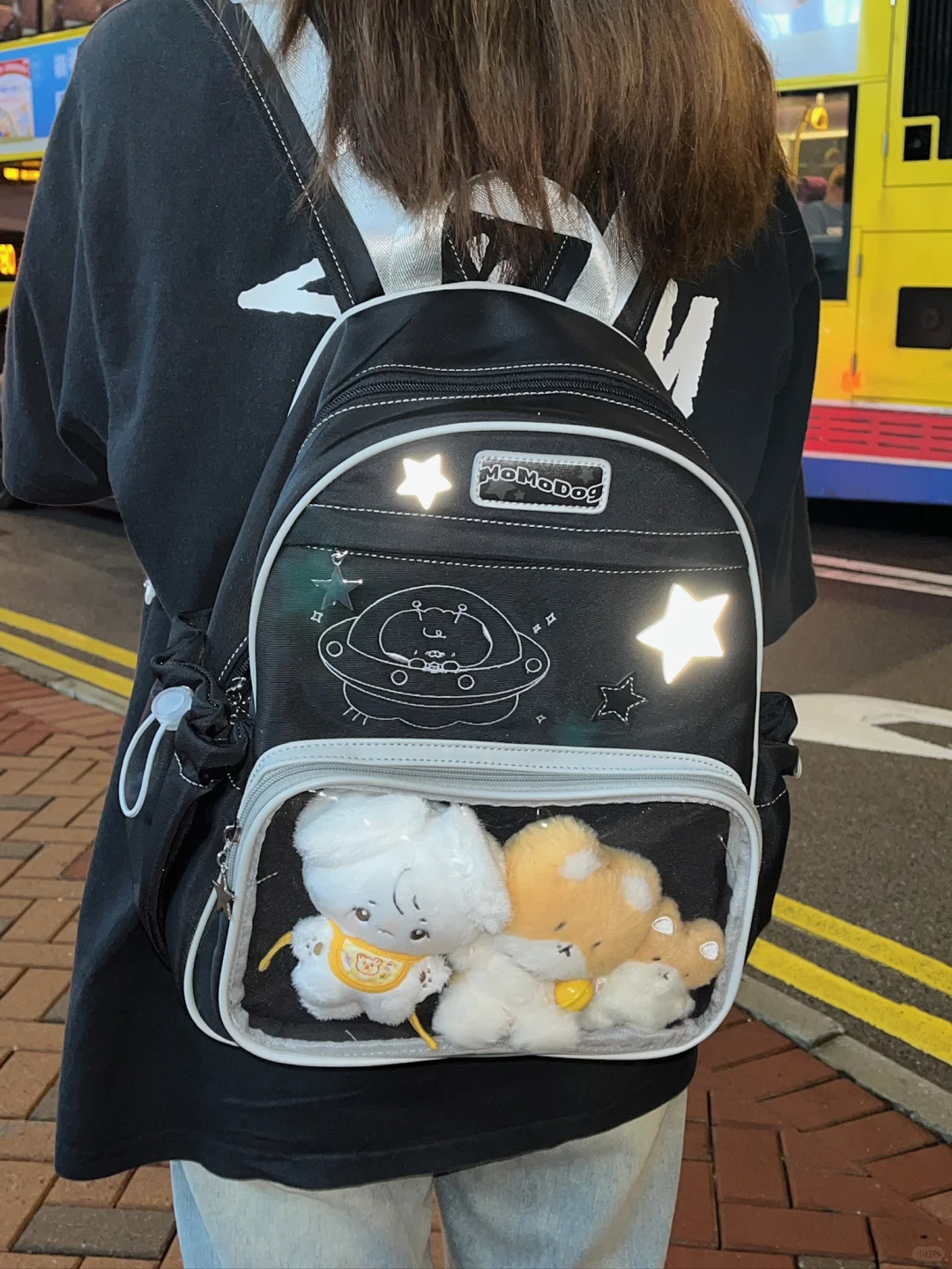 想出去玩 想背新包出去玩