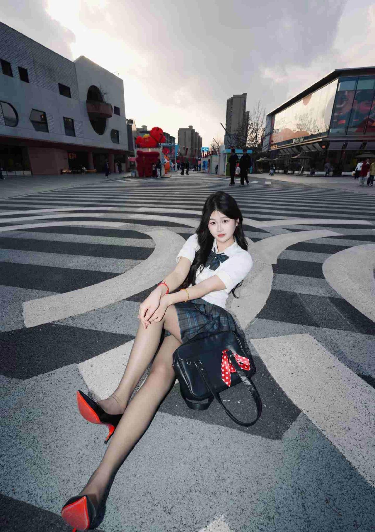 我的今日状态：😁轻松愉快
我这里的天气：☀️晴天