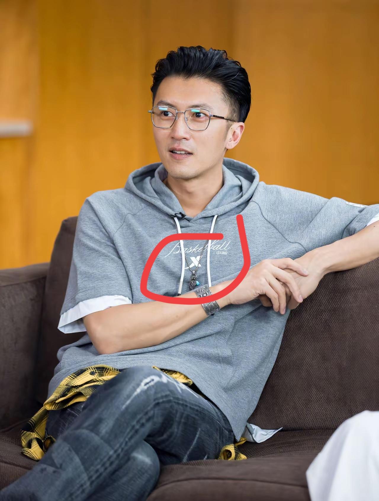 谢霆锋衣服是什么牌子