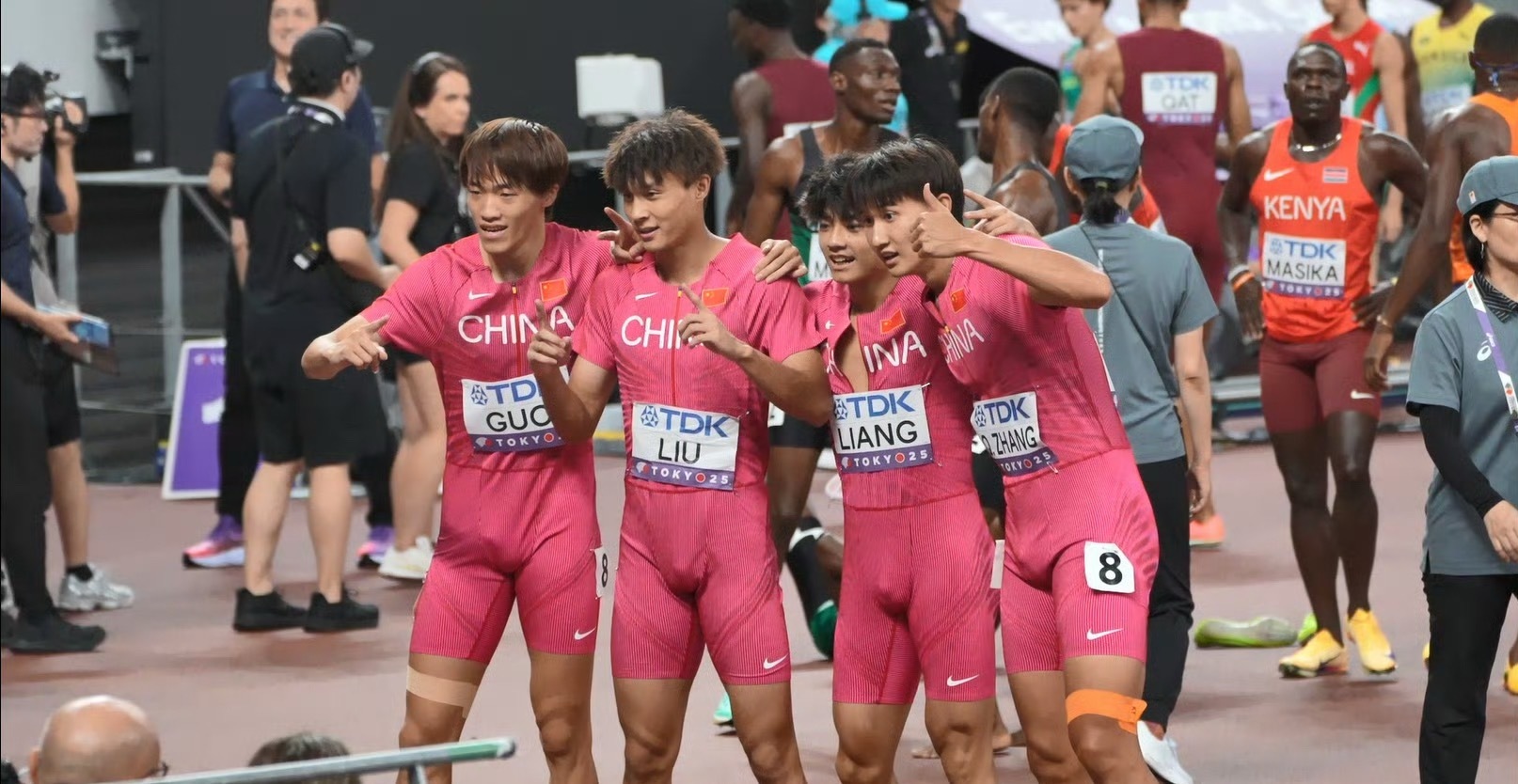 一代比一代强厉害的！男子4×400米接力中国队刷新全国纪录2025年东京田径世锦