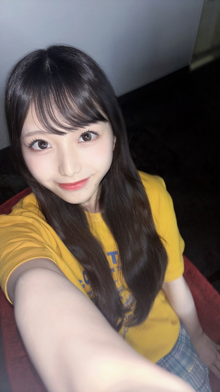 下田衣珠季「蝉が鳴いてました、7月に入っていたりと夏を感じてます。2026年もあ