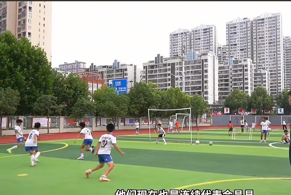 学生不想参加课后延时，老师更加不想了！
如果都就近入学了，根本就没必要开展课后延