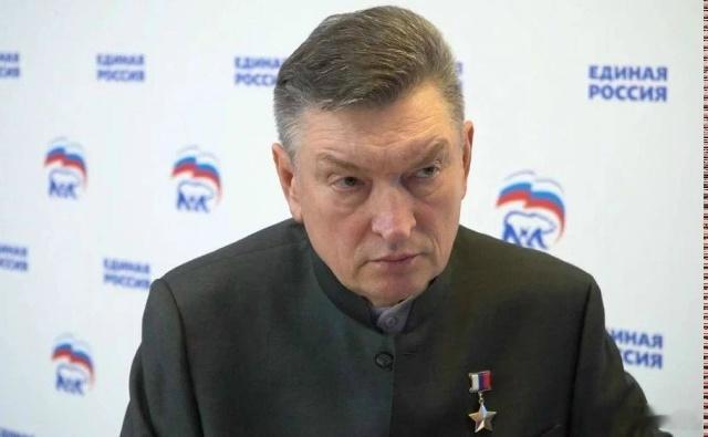 拉平将军宣布决定竞选俄罗斯国家杜马议员。拉平加入了统一俄罗斯党,并将参加提名国家