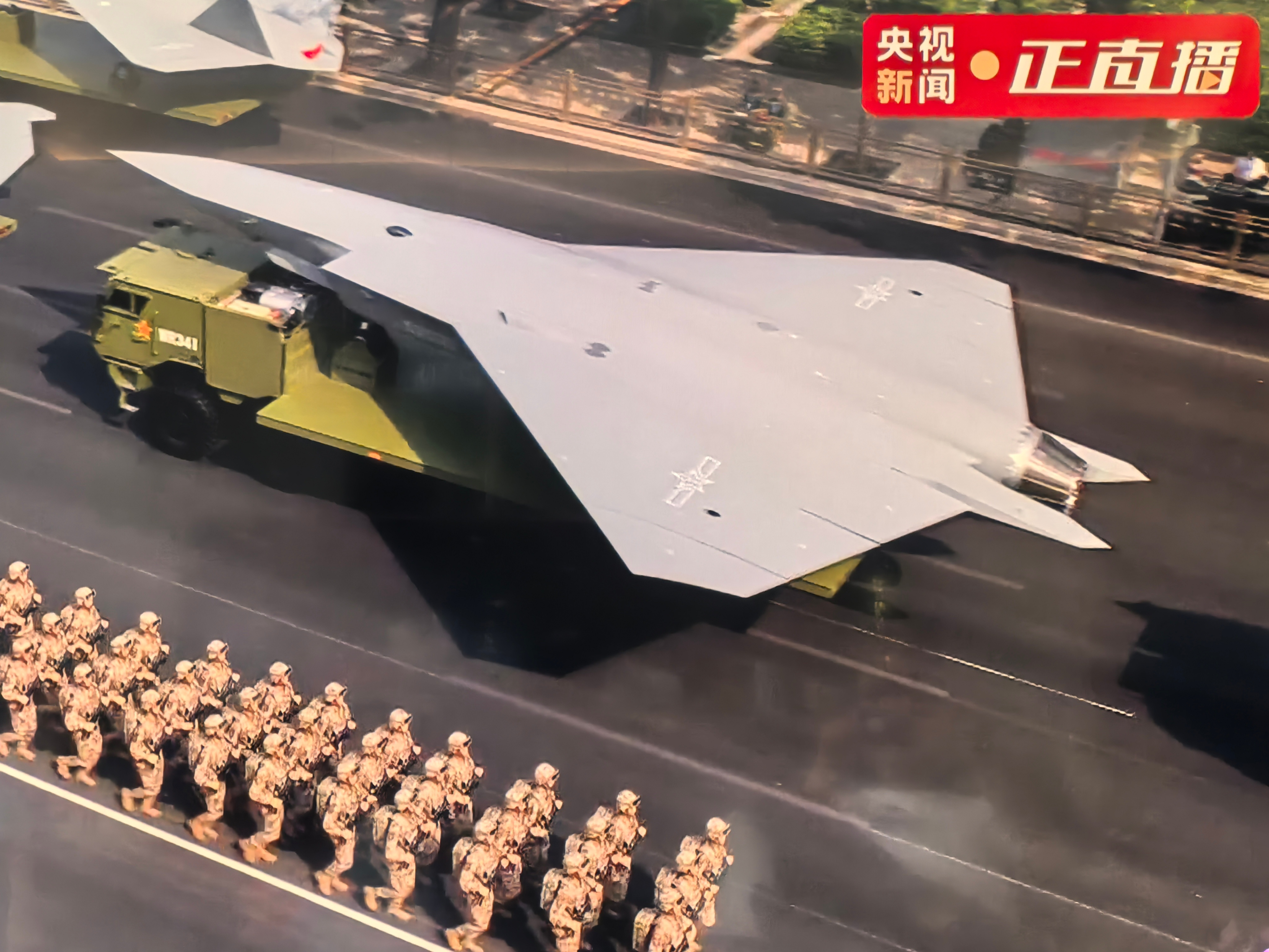 阅兵直播 太科幻咯[航天员]  ​​​