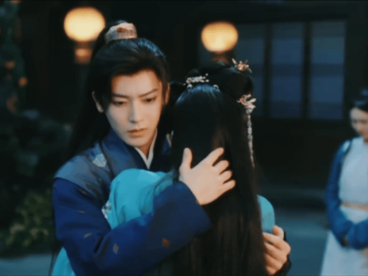 她故意示弱他心知肚明聪明人之间的拉扯，暧昧感直接嗑疯了，两人互相试探又彼此守护，