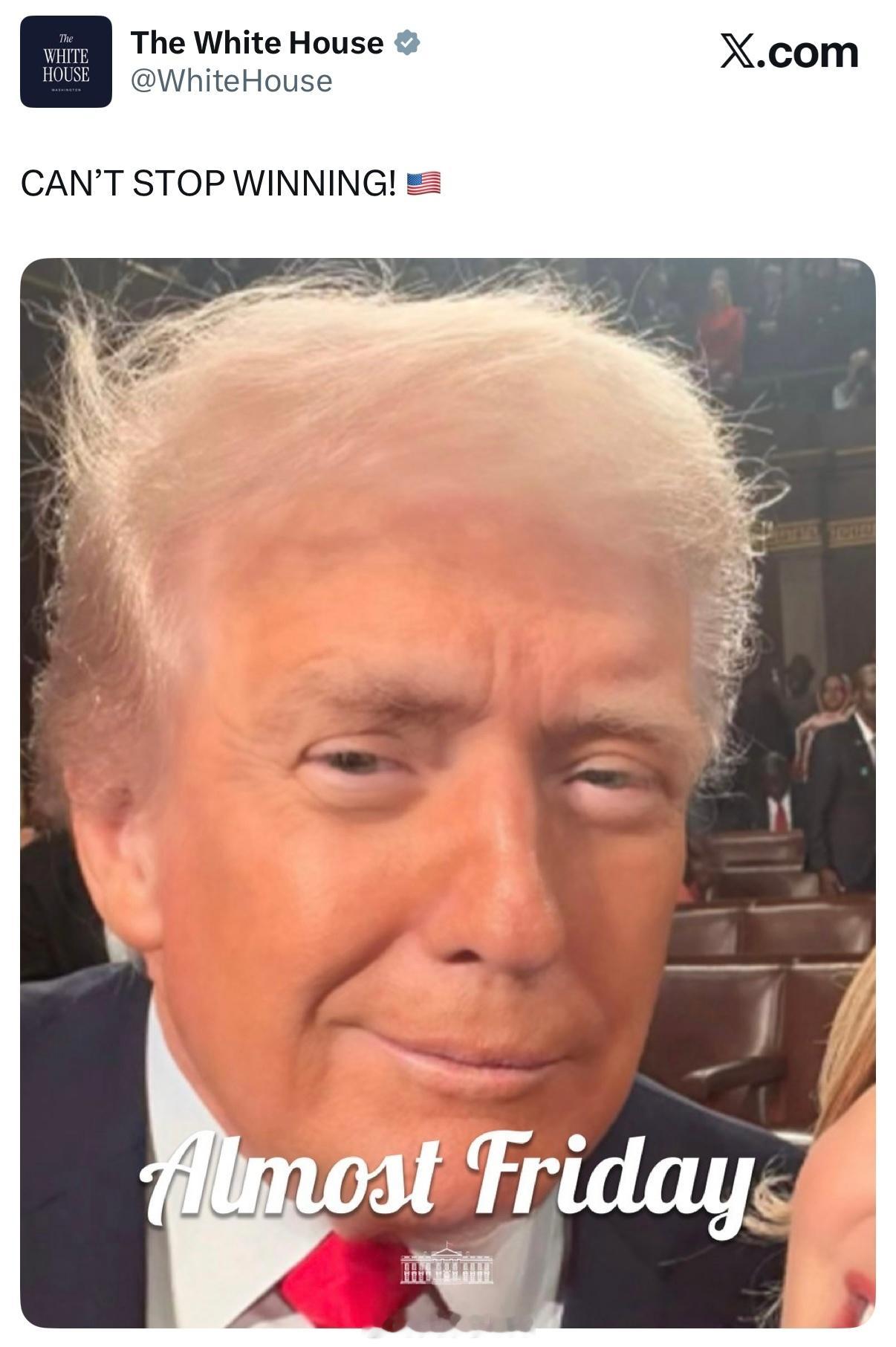 白宫截取特朗普和女议员的自拍照，配文“赢得停不下来”热点现场