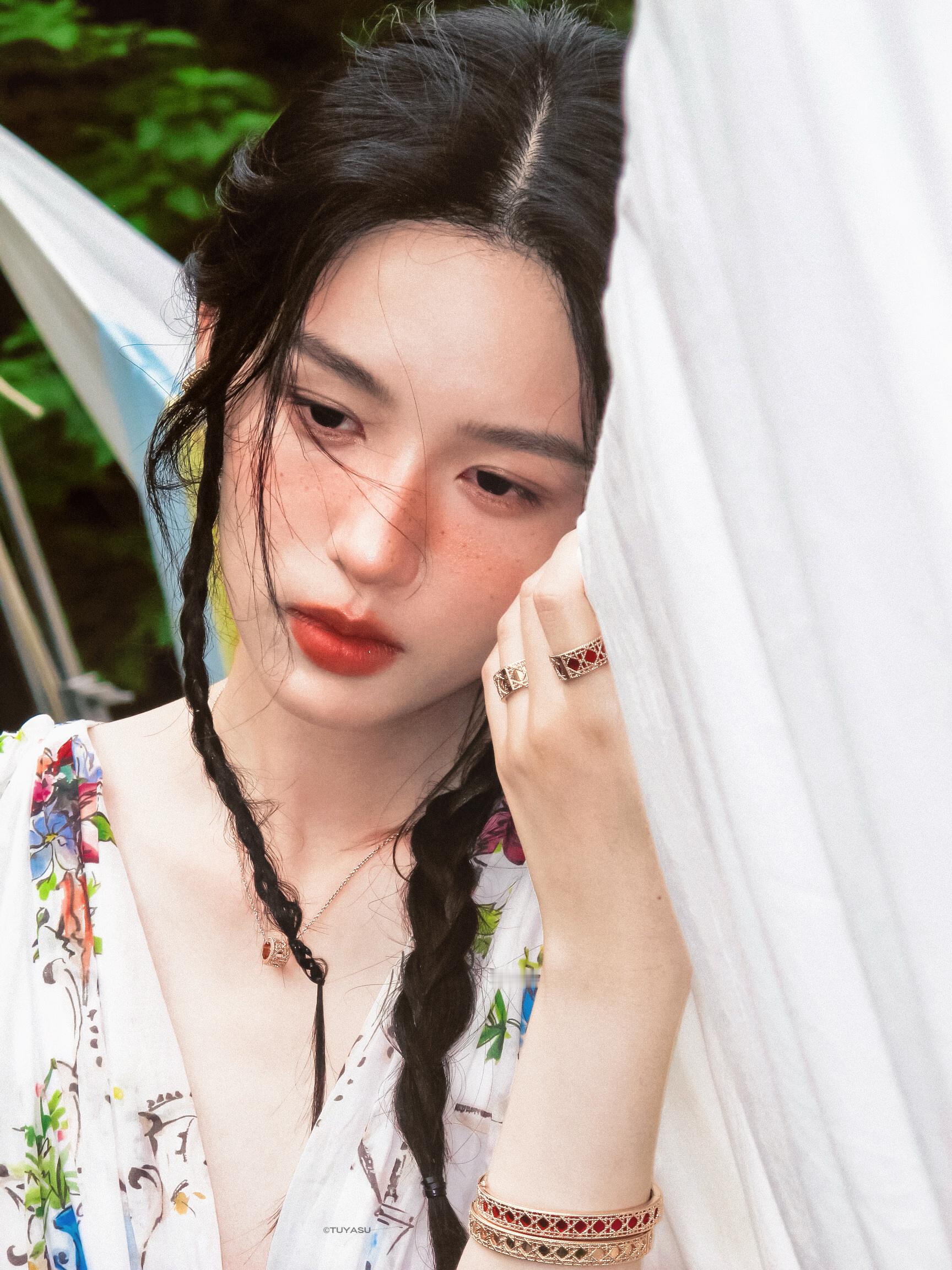 周也｜如花在野🍃