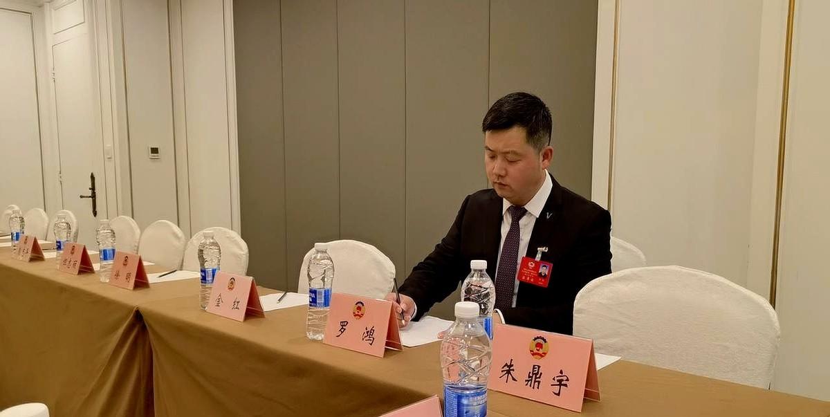 我主张一刀切禁止所有非血缘活体器官移植！
因为当生命被明码标价，人性的底线就会