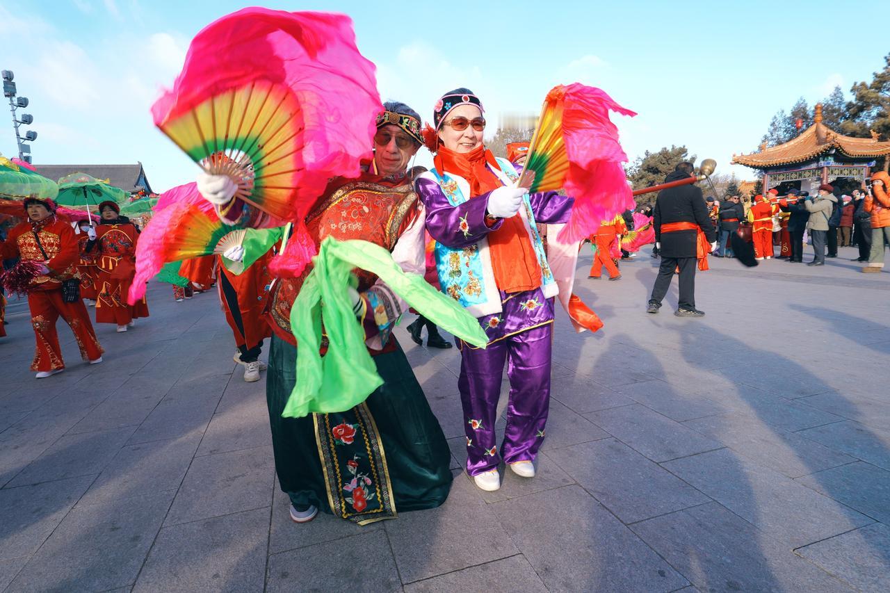 呼市旅行攻略正月初六，一年一度的呼和浩特文化庙会又在玉泉区大召广场开幕了。今年从