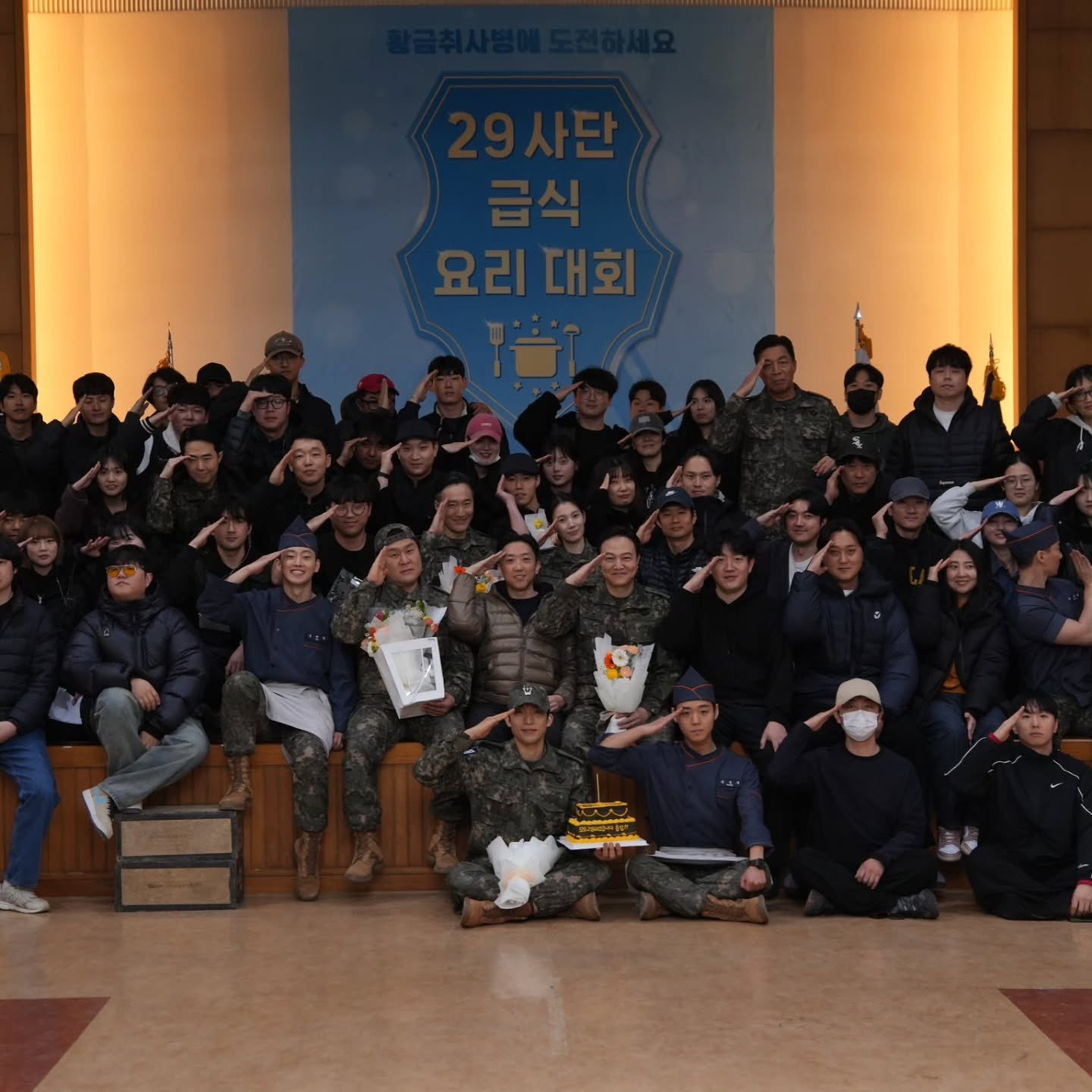 朴志训 📺 陪朴志训走演员路 菜鸟伙房兵剧组演员工作人员们分享片场回忆📸第二