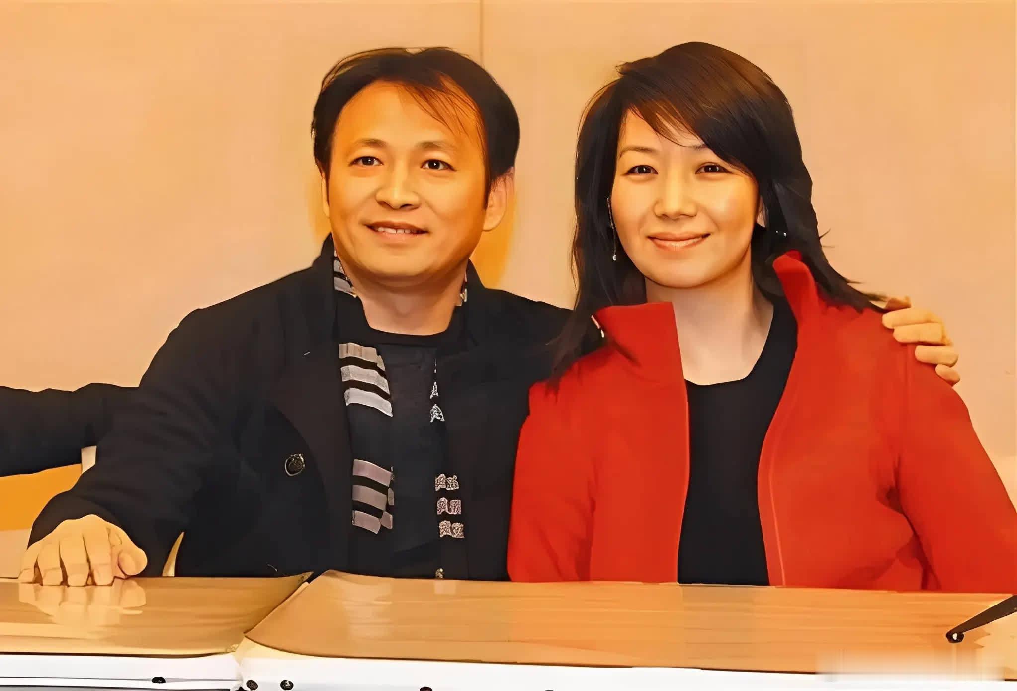 当年，丁志诚知道妻子生的是女儿后，瞬间崩溃了：怎么就不是儿子。心情沮丧的他没去看