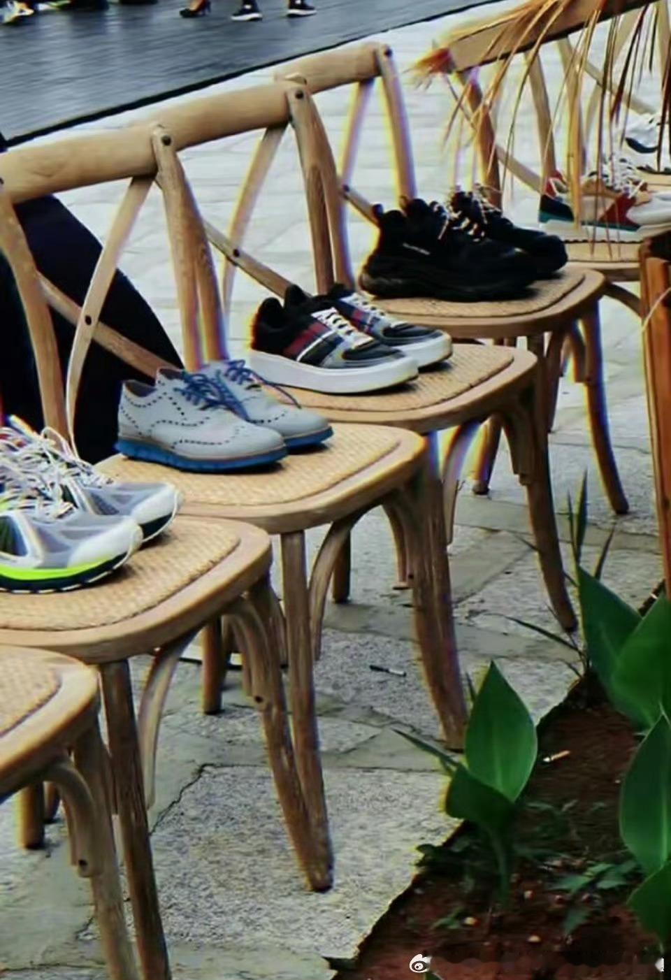 摩登兄弟[超话] 一眼就认出刘宇宁的鞋👟​​​