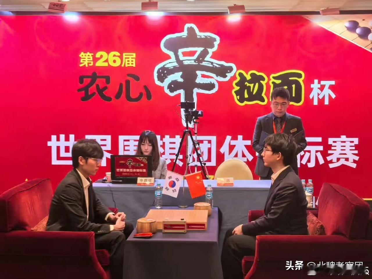 围棋农心杯跌宕起伏：申真谞胜丁浩，达成十八连胜，连续四届“一杆清台”[赞]
根据