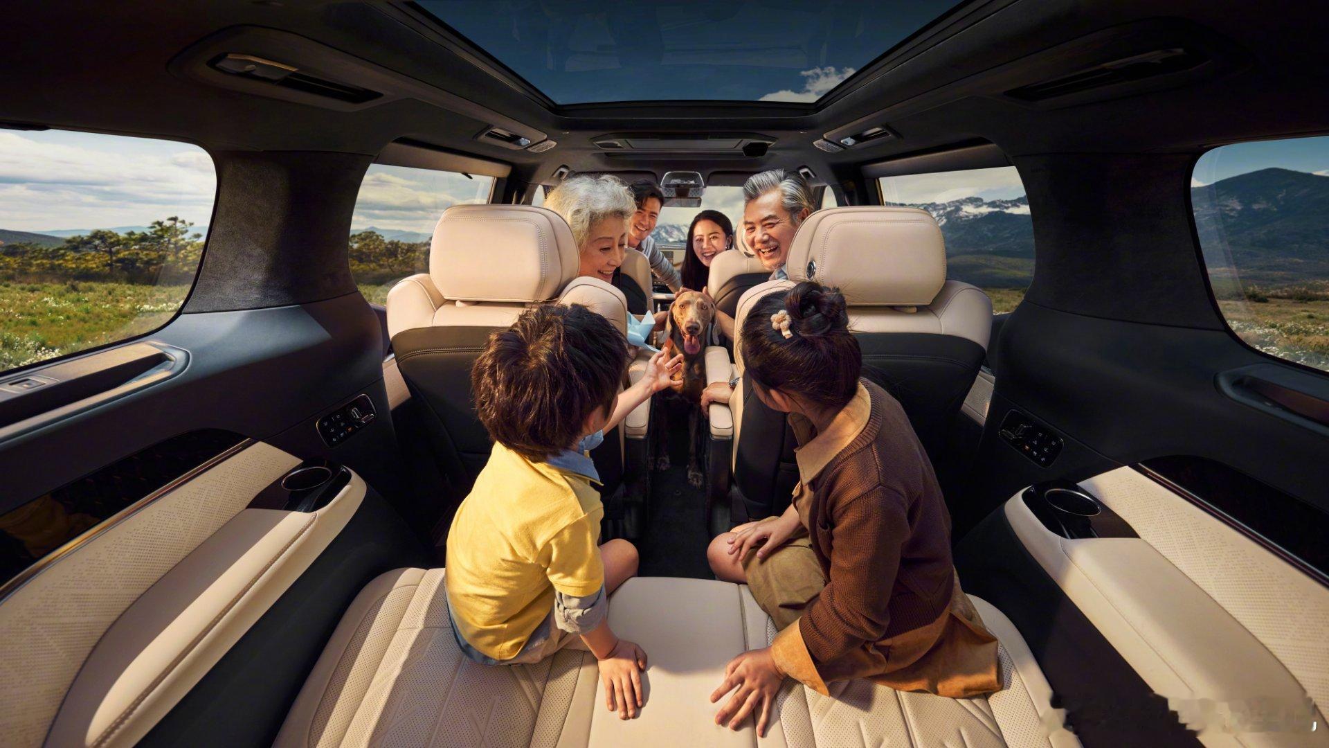 大v聊车 极氪009推出七座齐家版北京车展焕新极氪009正式上市，新增七座齐家版