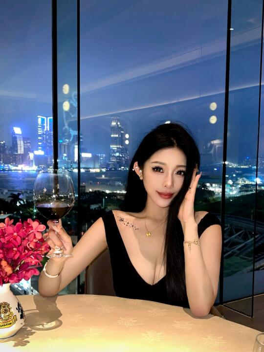 𝑯𝒐𝒏𝒈 𝑲𝒐𝒏𝒈 🇭🇰