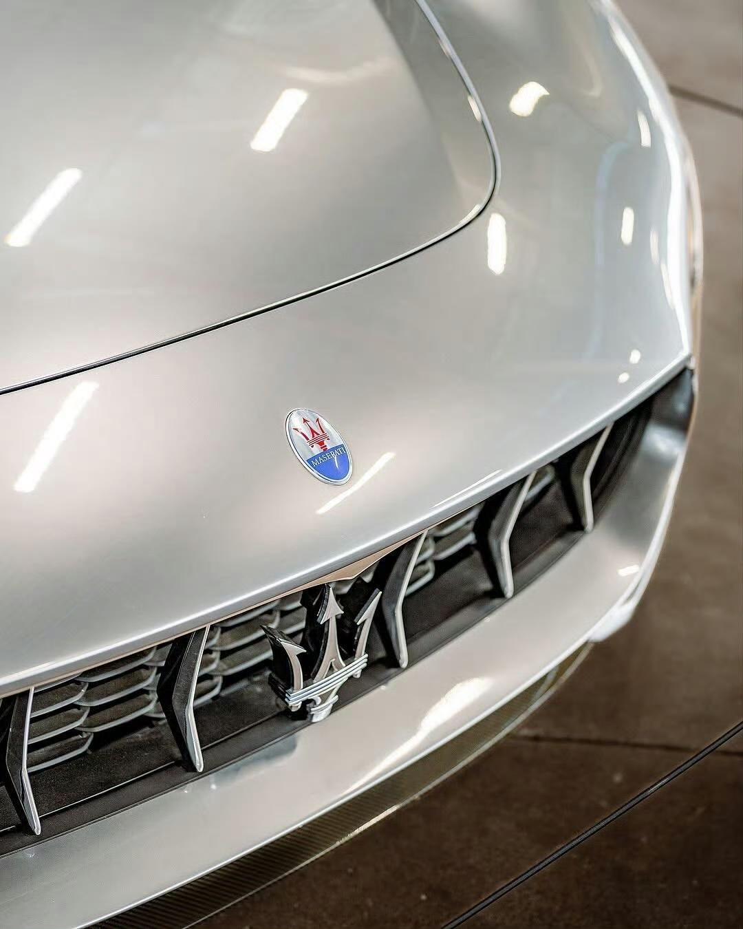 一台玛莎拉蒂没有量产的概念车，放到现在也不输那些跑车。当年也是妥妥的豪车，谁能想