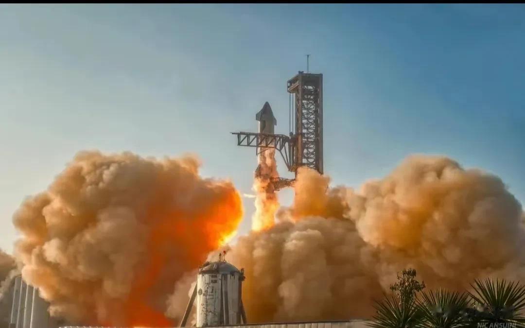什么？星舰空中爆炸系工作人员主动引爆？

昨天马斯克的全球最大火箭进行了发射，四