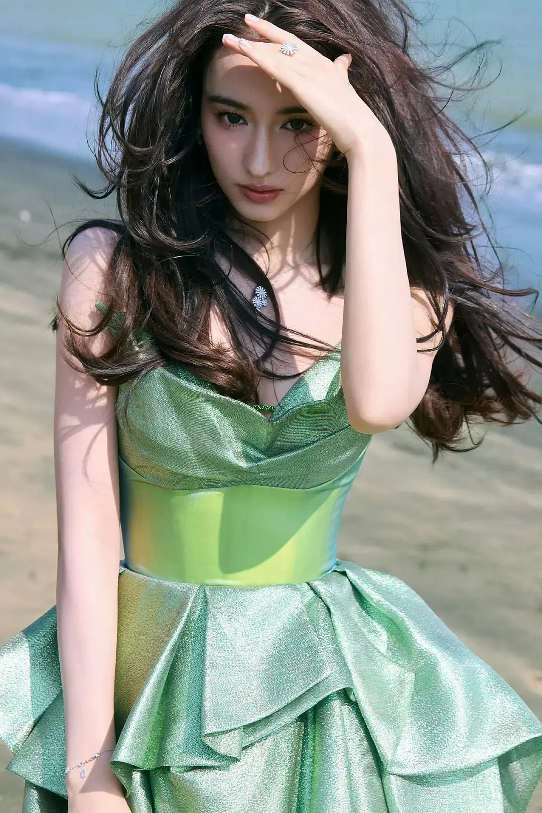 00美女太多了，实在是选不出四美不仅美，个子还都很高挑(除了包包) 