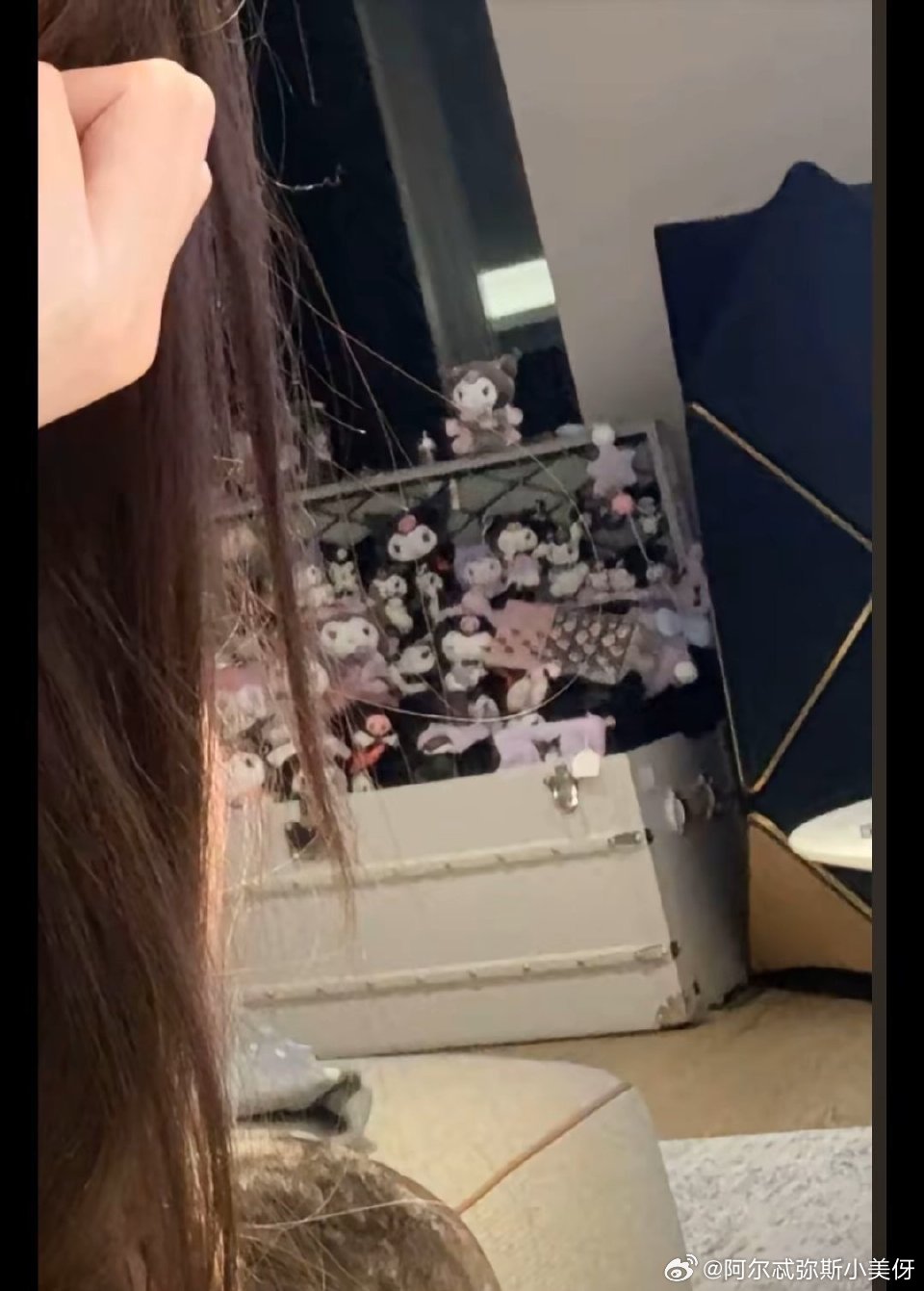 #懒懒入住王思聪豪宅# 王思聪的床，每个网红的打卡地，不知道懒懒能住多长时间？ 