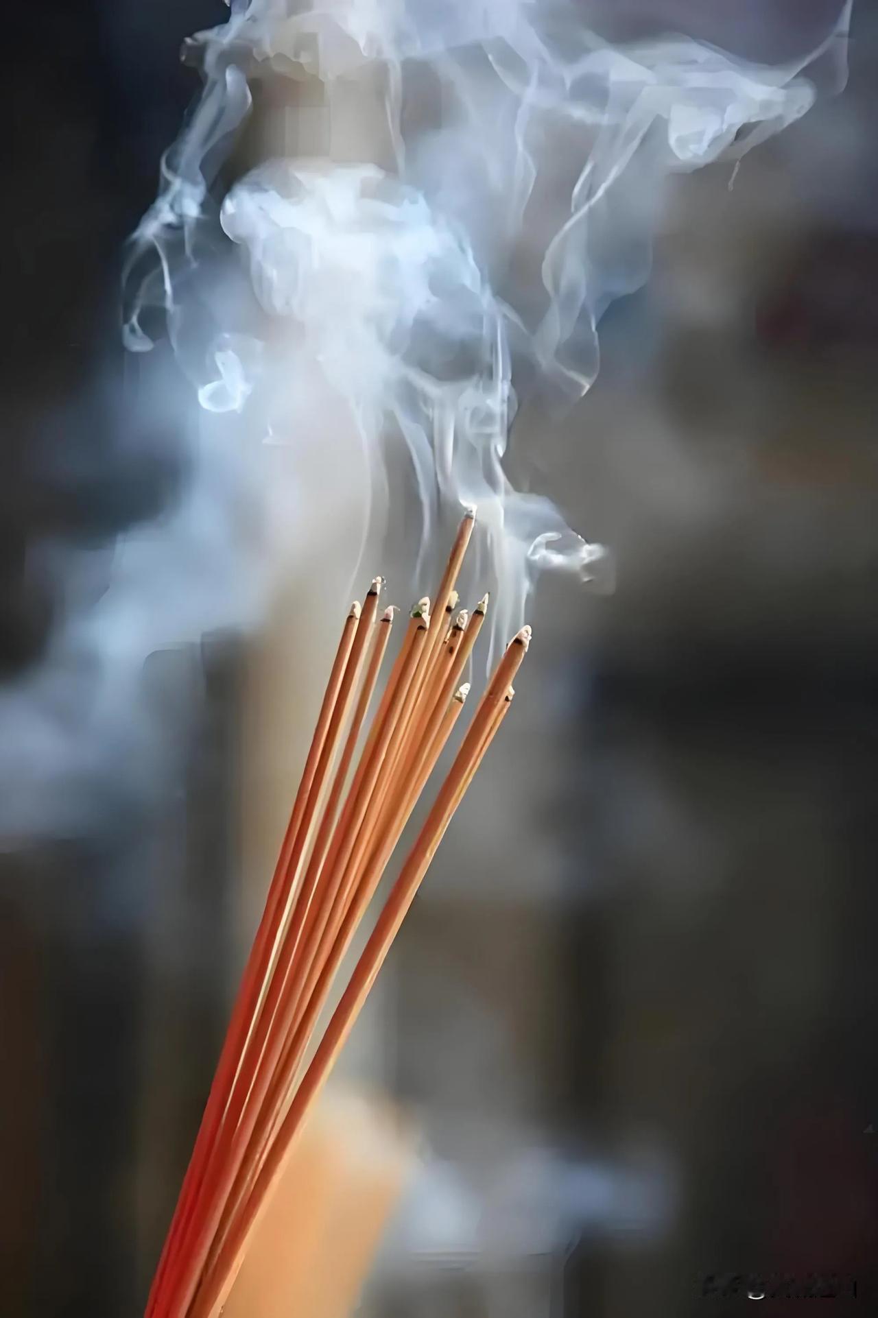 要是刷到佛香，切不可即刻滑走哟！否则您或许会错失绝佳机遇，那损失可就惨重啦！
 